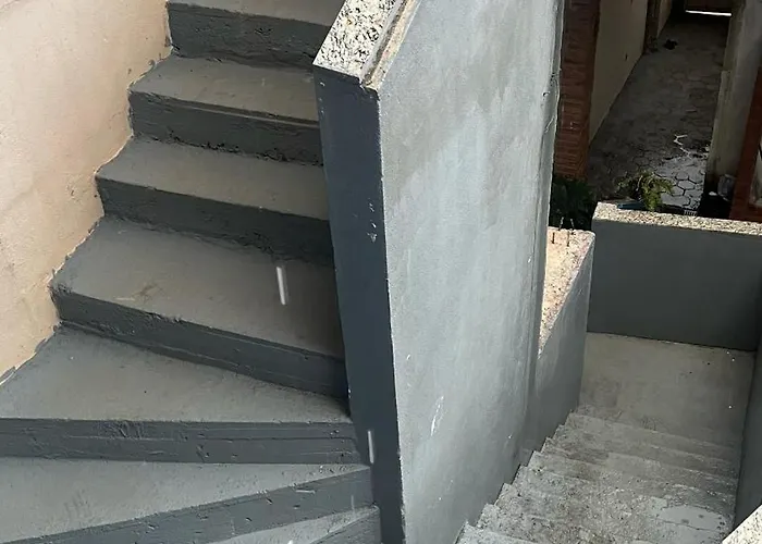 Amplo Sobrado Bem No Centro, Faca Tudo A Pe!